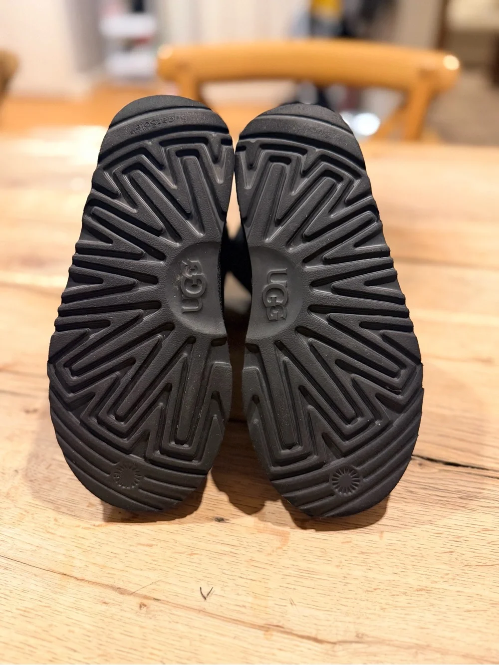 Ugg Classic II Kids Boots - Size 2Y